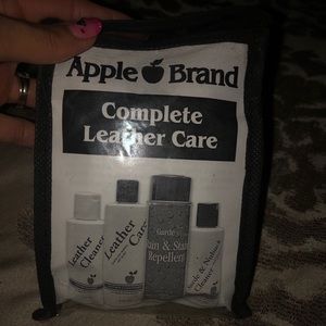 Apple Leather Cleaner
